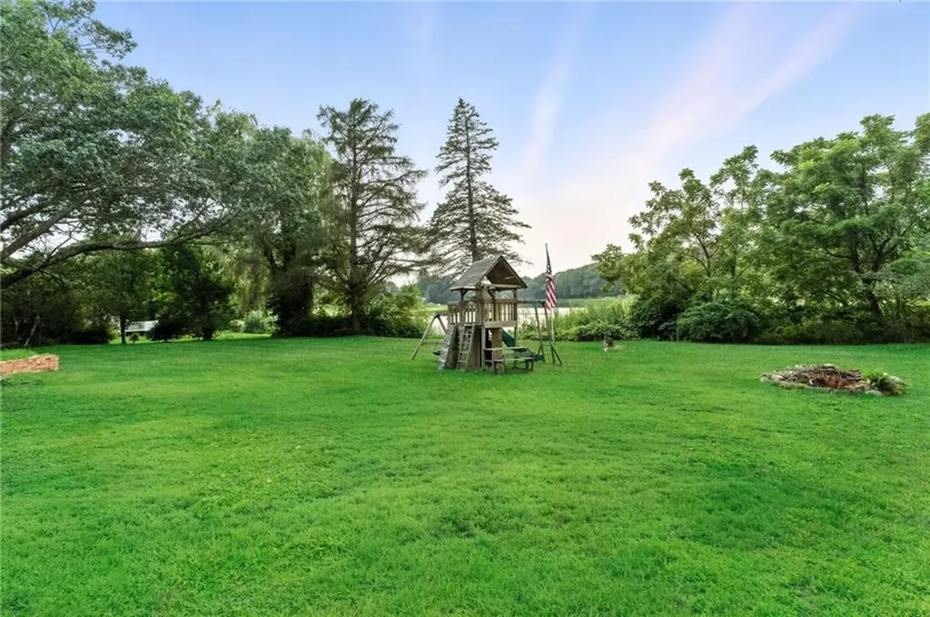 57 River Vue Avenue Warwick RI 02889