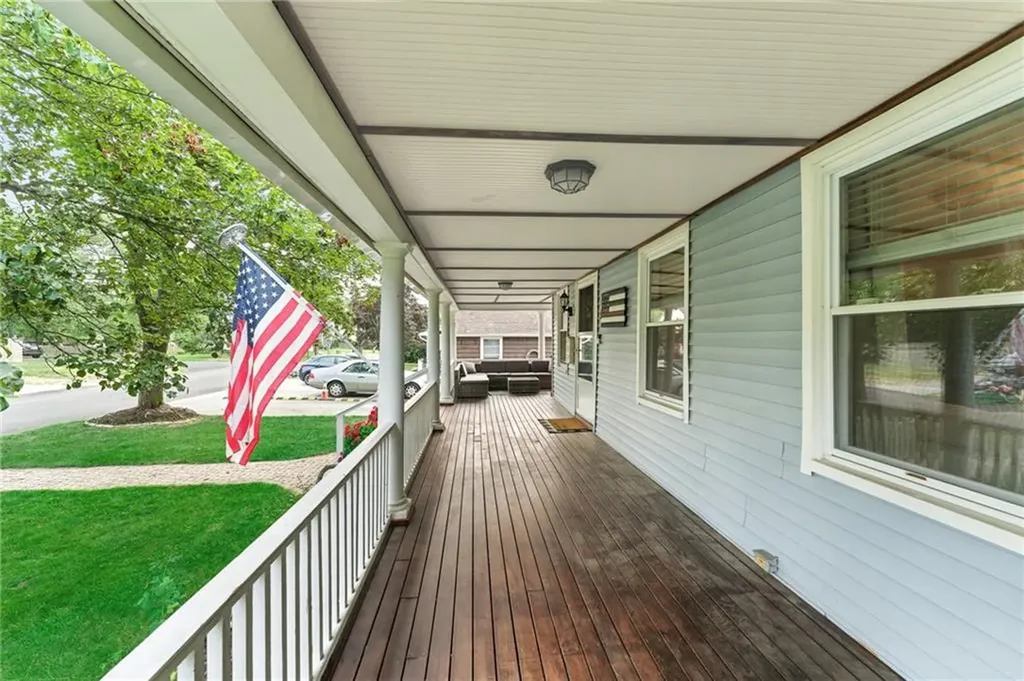57 River Vue Avenue Warwick RI 02889