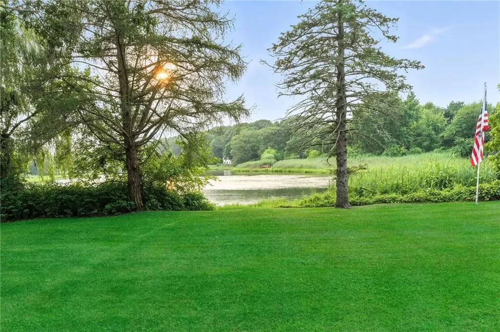 57 River Vue Avenue Warwick RI 02889