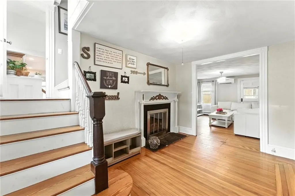 57 River Vue Avenue Warwick RI 02889
