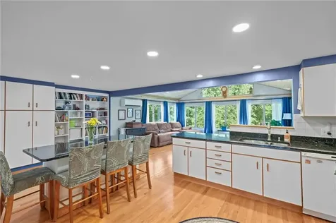 34 Arrow Lane North Kingstown RI 02852