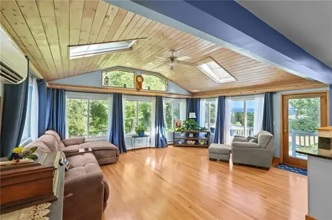 34 Arrow Lane North Kingstown RI 02852