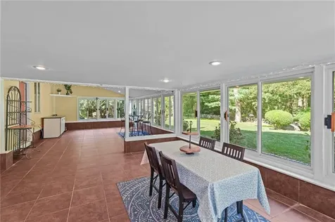 34 Arrow Lane North Kingstown RI 02852