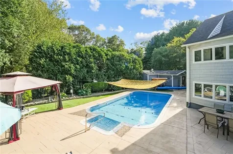 34 Arrow Lane North Kingstown RI 02852