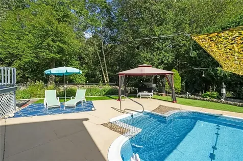 34 Arrow Lane North Kingstown RI 02852