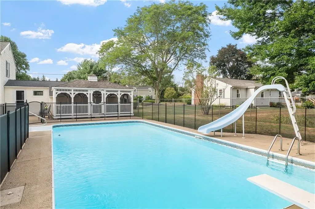 41 Thomas Leighton Boulevard Cumberland RI 02864
