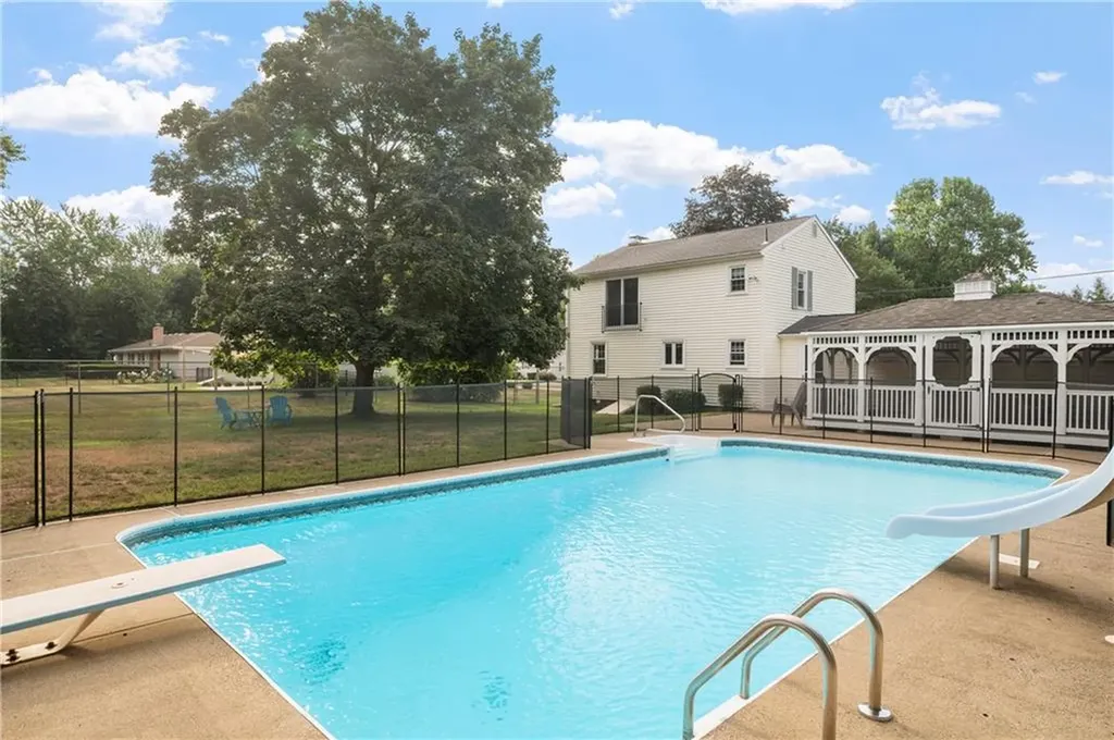 41 Thomas Leighton Boulevard Cumberland RI 02864