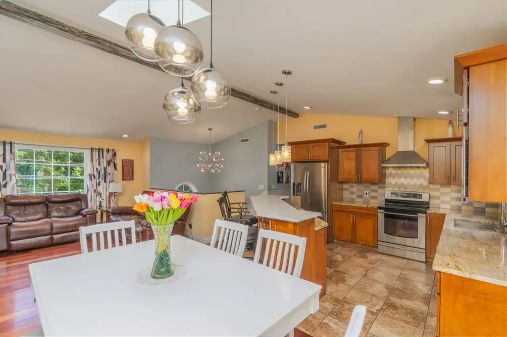 136 Youngs Avenue Coventry RI 02816