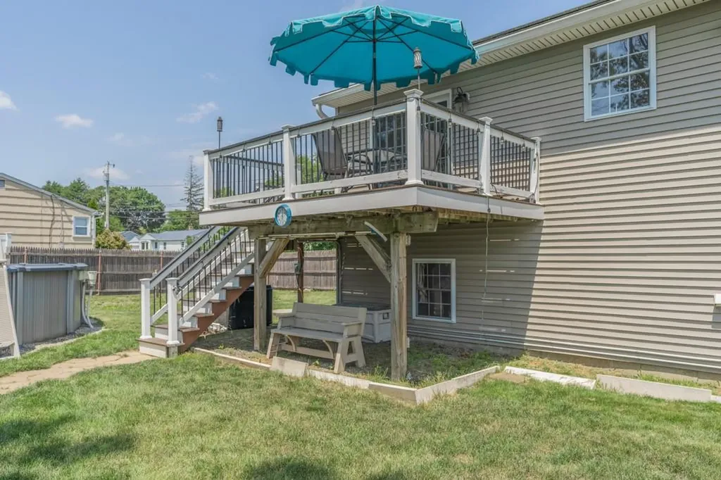 136 Youngs Avenue Coventry RI 02816