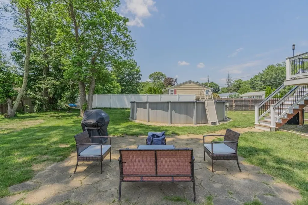 136 Youngs Avenue Coventry RI 02816