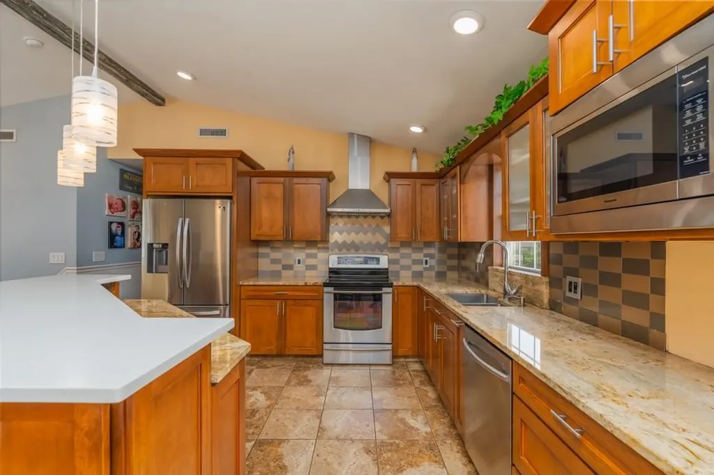 136 Youngs Avenue Coventry RI 02816
