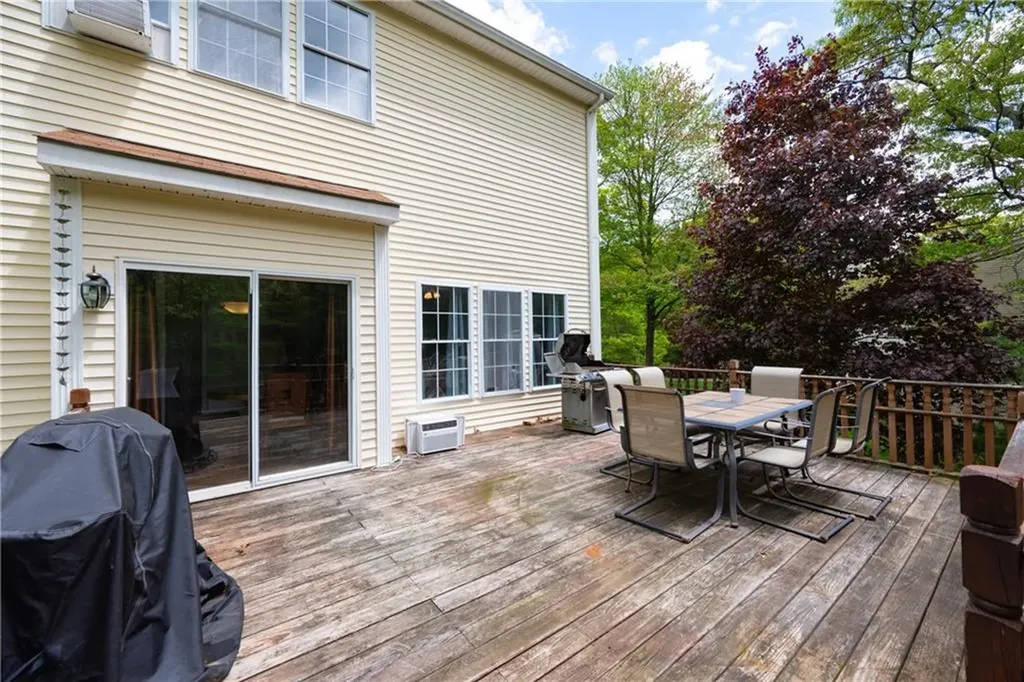21 Fieldstone Drive Coventry RI 02816