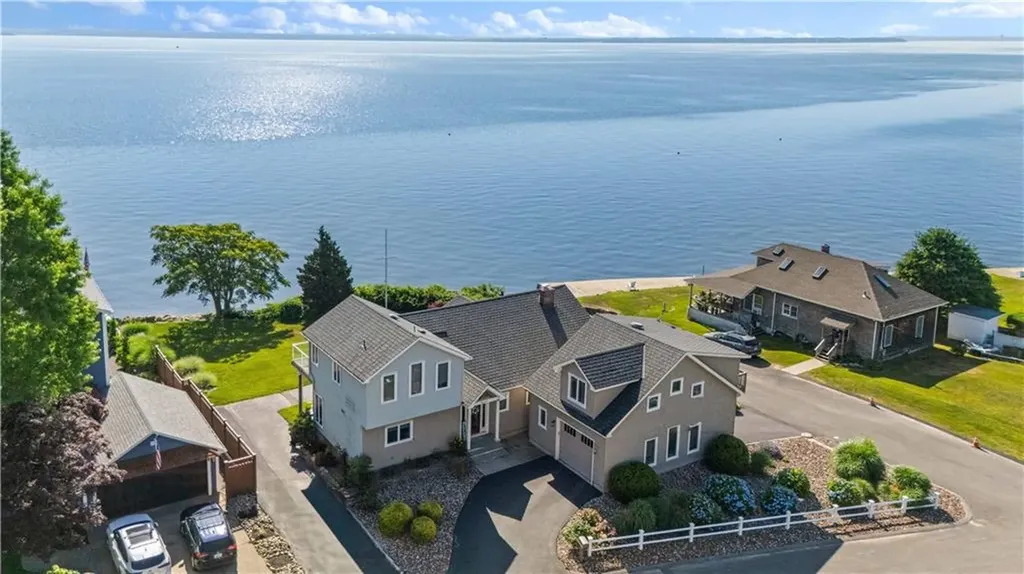 54 Burnett Road Warwick RI 02889