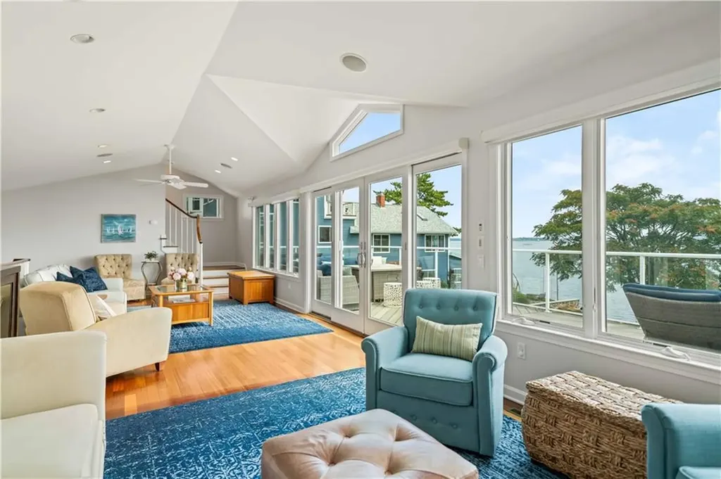 54 Burnett Road Warwick RI 02889