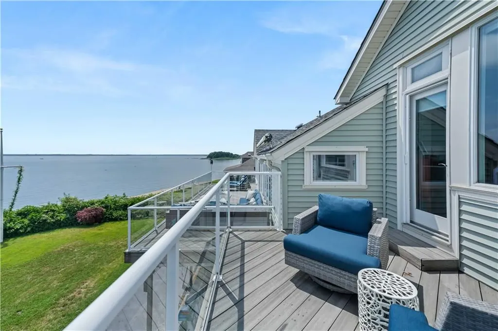 54 Burnett Road Warwick RI 02889