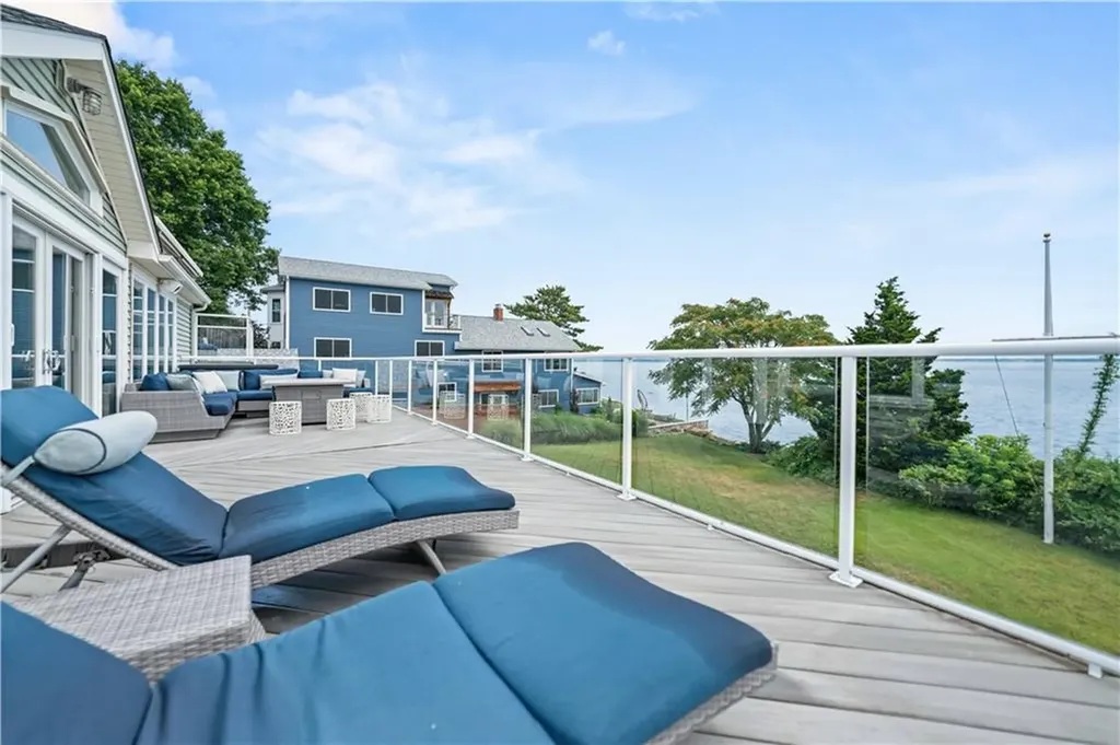 54 Burnett Road Warwick RI 02889