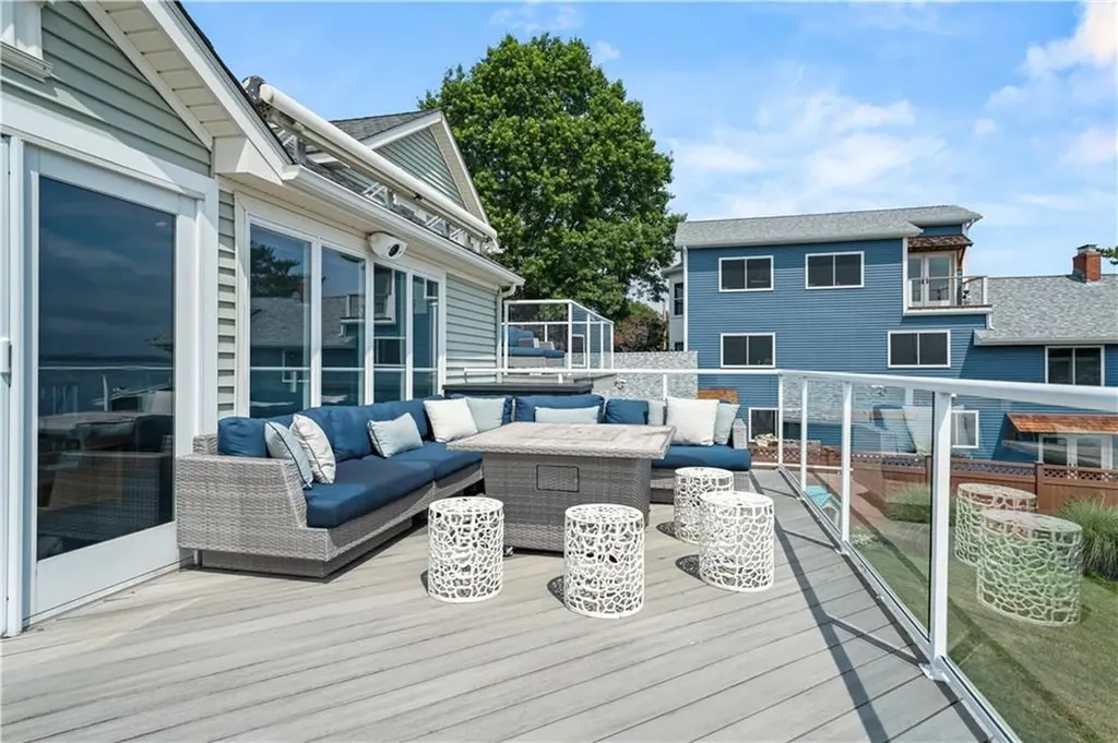 54 Burnett Road Warwick RI 02889