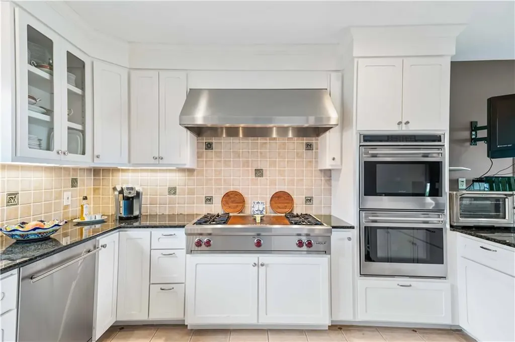 54 Burnett Road Warwick RI 02889