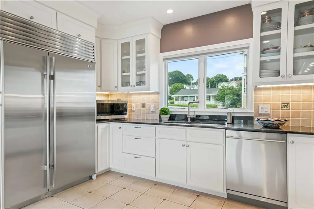 54 Burnett Road Warwick RI 02889