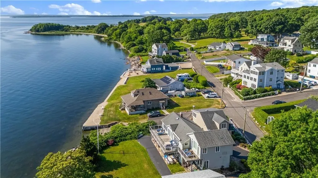 54 Burnett Road Warwick RI 02889