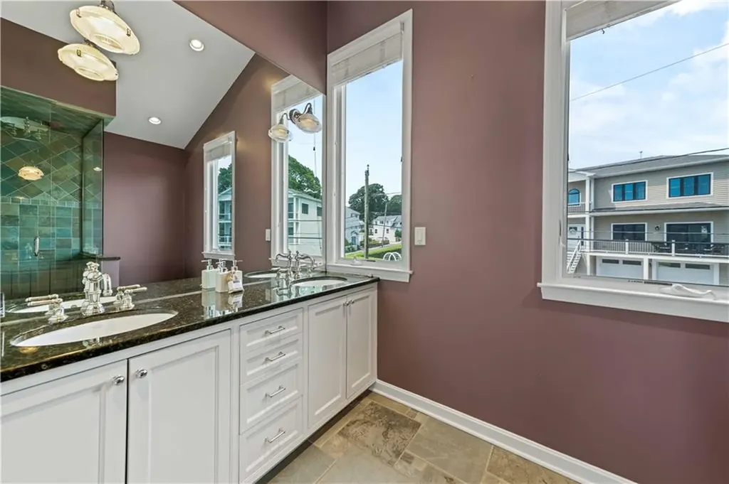 54 Burnett Road Warwick RI 02889