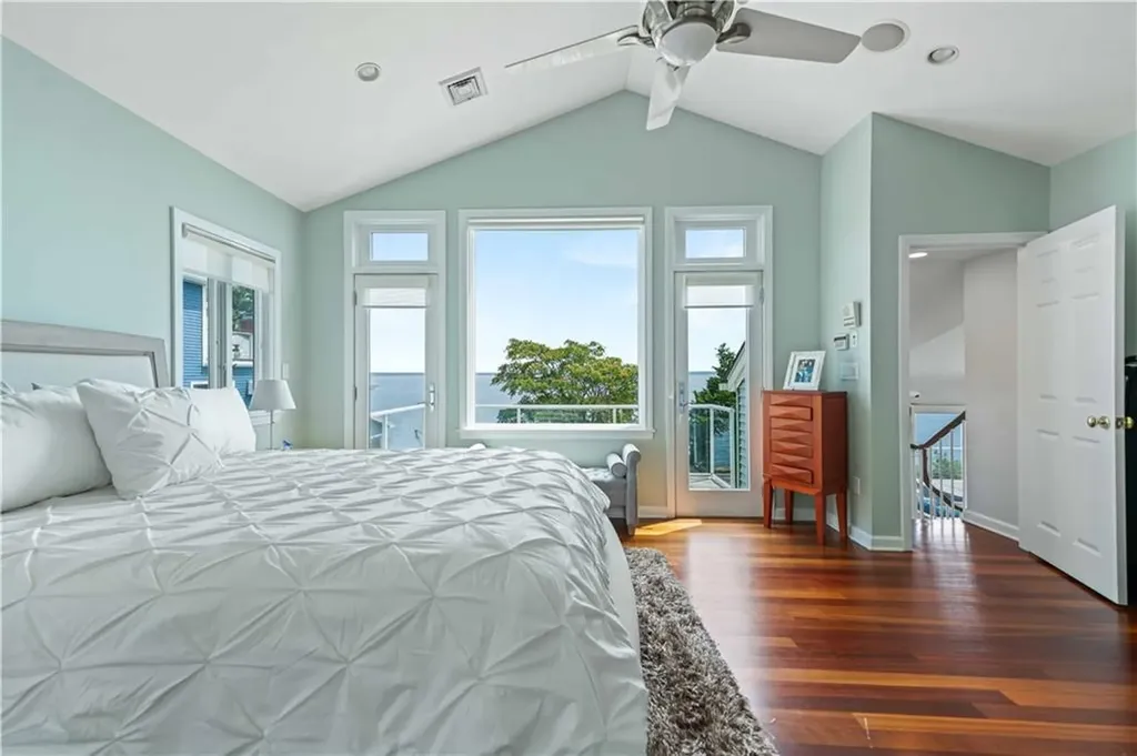 54 Burnett Road Warwick RI 02889