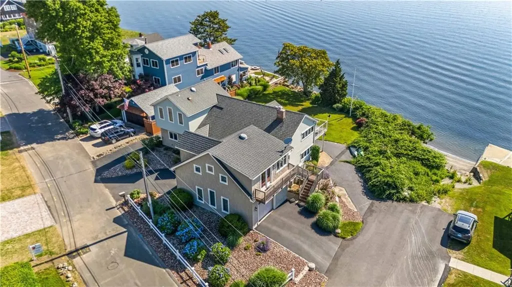 54 Burnett Road Warwick RI 02889