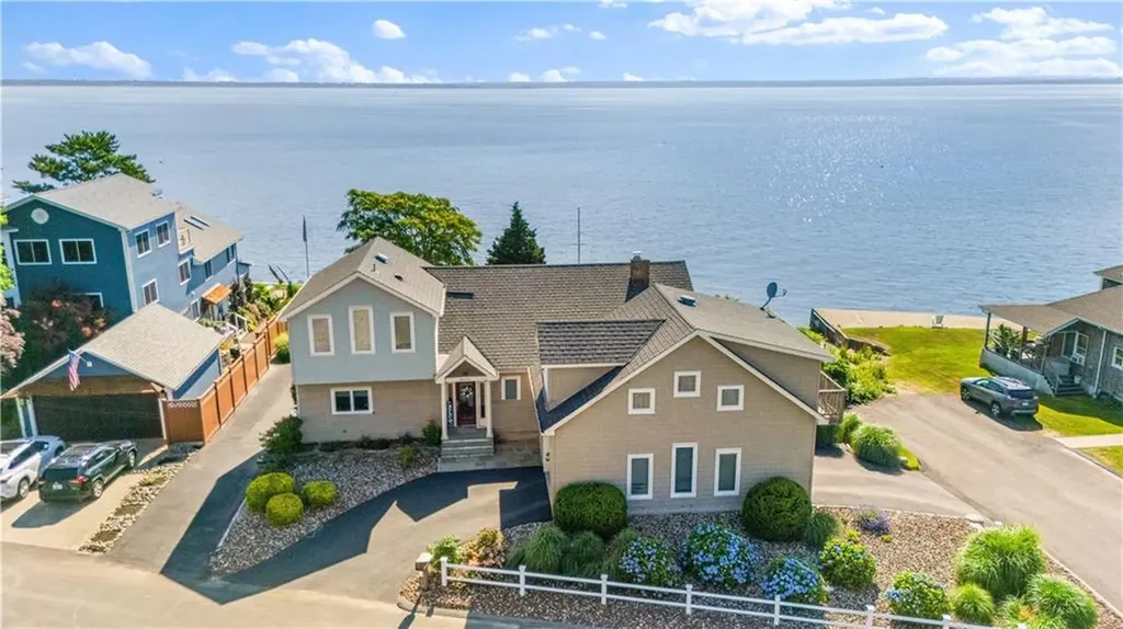 54 Burnett Road Warwick RI 02889