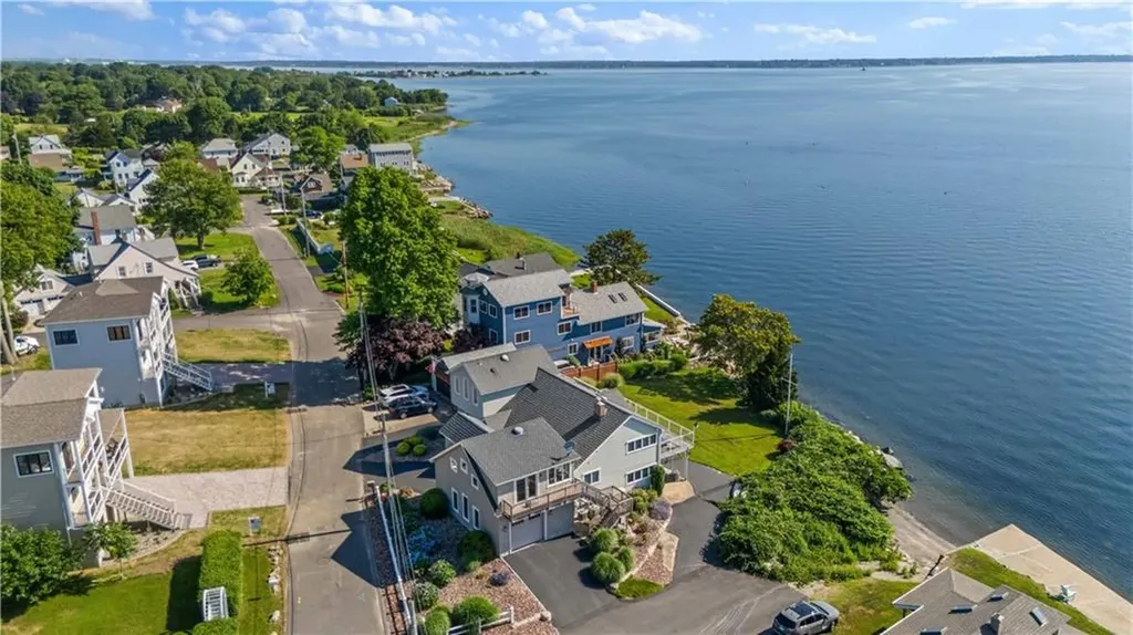 54 Burnett Road Warwick RI 02889