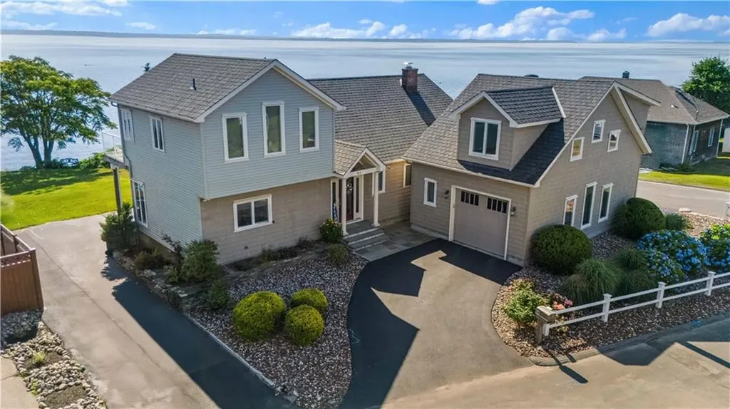 54 Burnett Road Warwick RI 02889