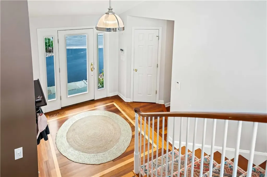 54 Burnett Road Warwick RI 02889