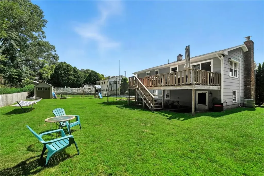 9 Heritage Circle Johnston RI 02919
