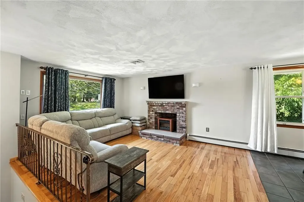 9 Heritage Circle Johnston RI 02919