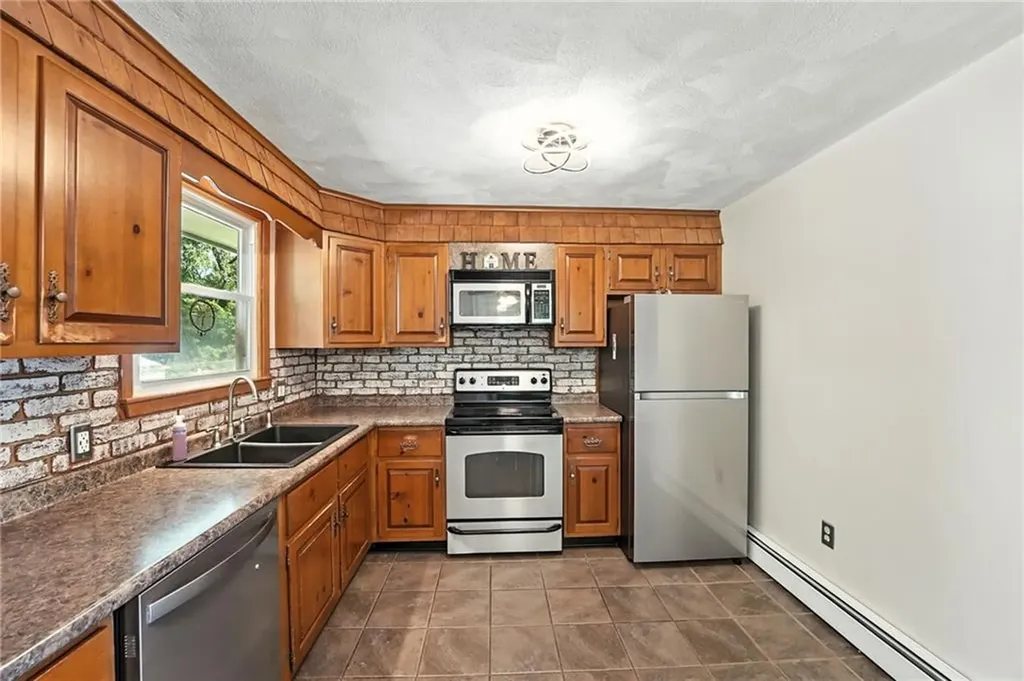 9 Heritage Circle Johnston RI 02919
