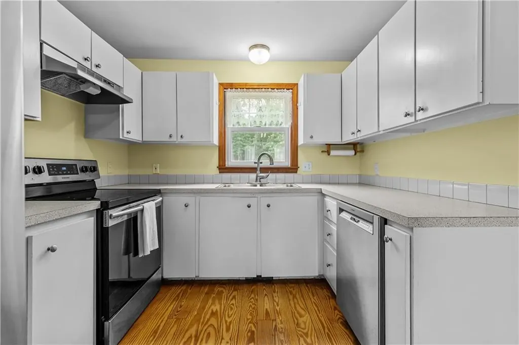 140 I Long Highway Little Compton RI 02837