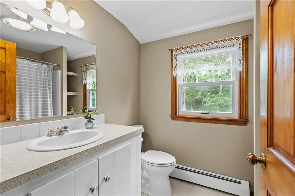 140 I Long Highway Little Compton RI 02837