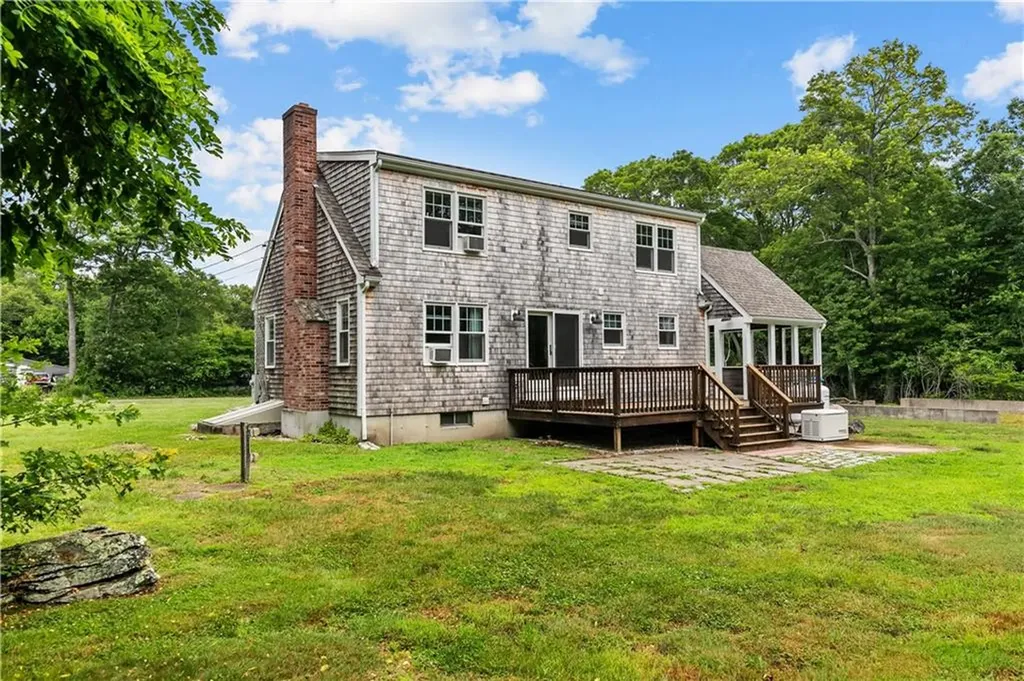 140 I Long Highway Little Compton RI 02837
