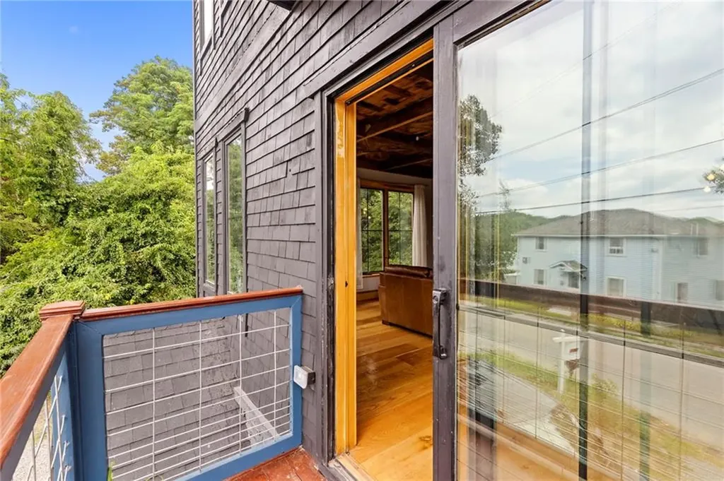 388 Sea View Drive Warwick RI 02889