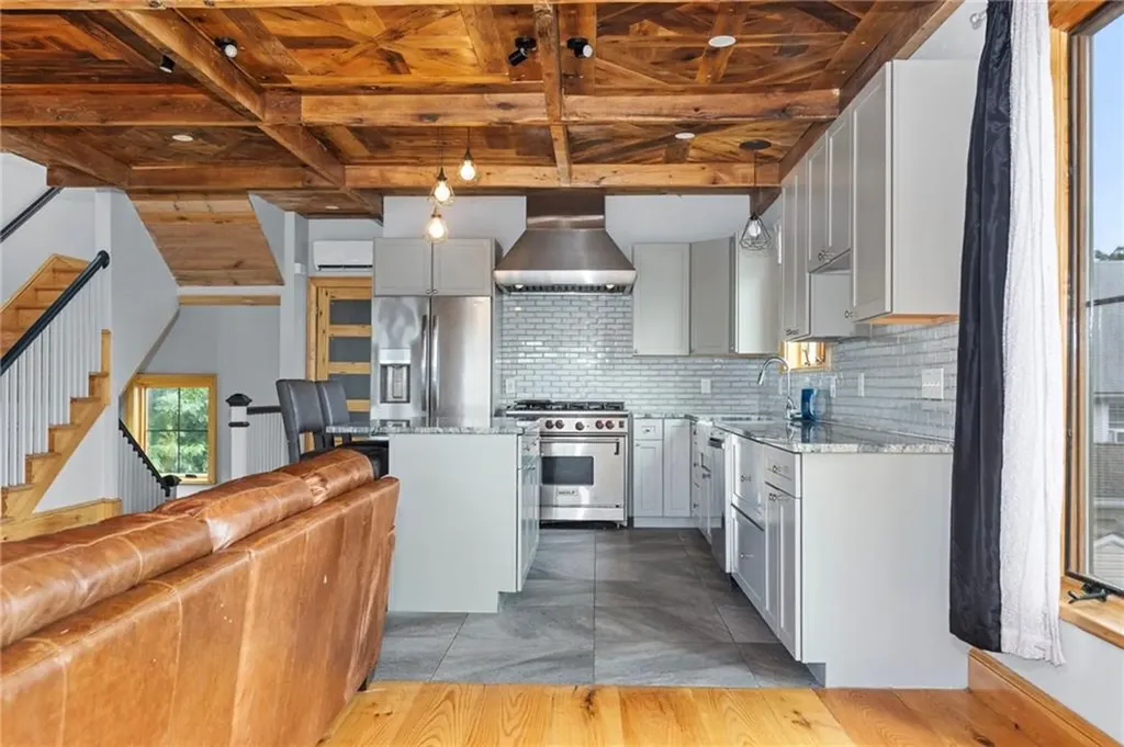 388 Sea View Drive Warwick RI 02889
