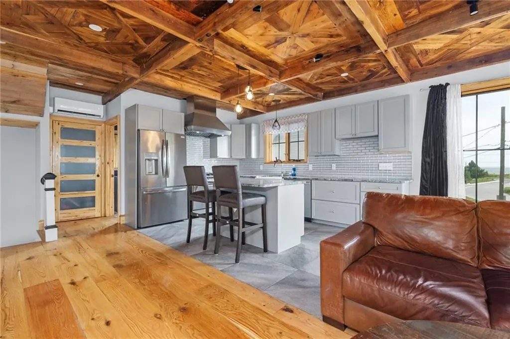388 Sea View Drive Warwick RI 02889