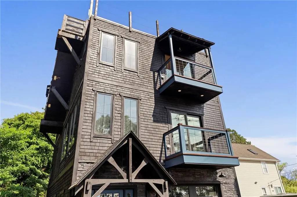 388 Sea View Drive Warwick RI 02889