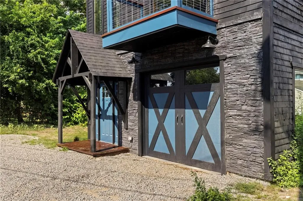 388 Sea View Drive Warwick RI 02889
