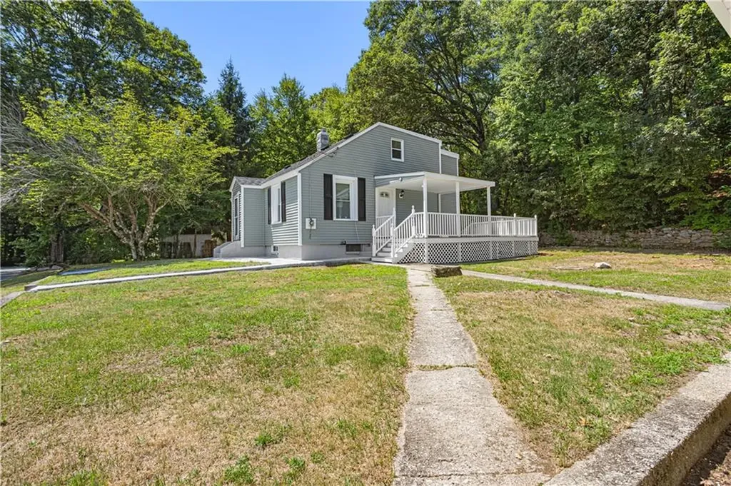 679 Jillson Avenue Woonsocket RI 02895