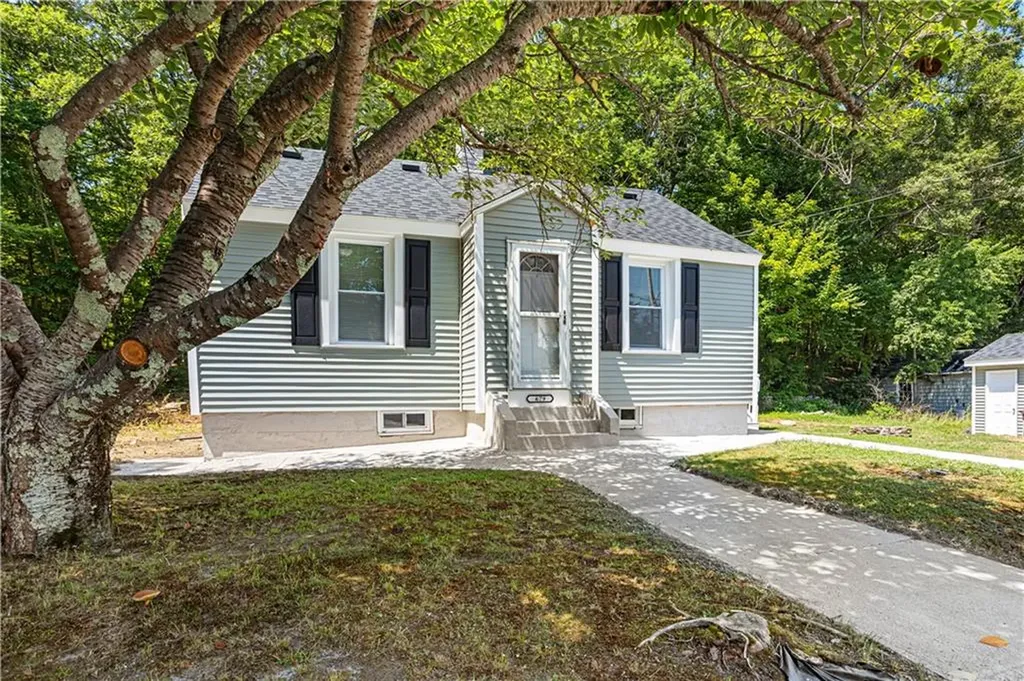 679 Jillson Avenue Woonsocket RI 02895