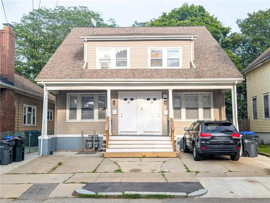10 Stamford Avenue Providence RI 02907