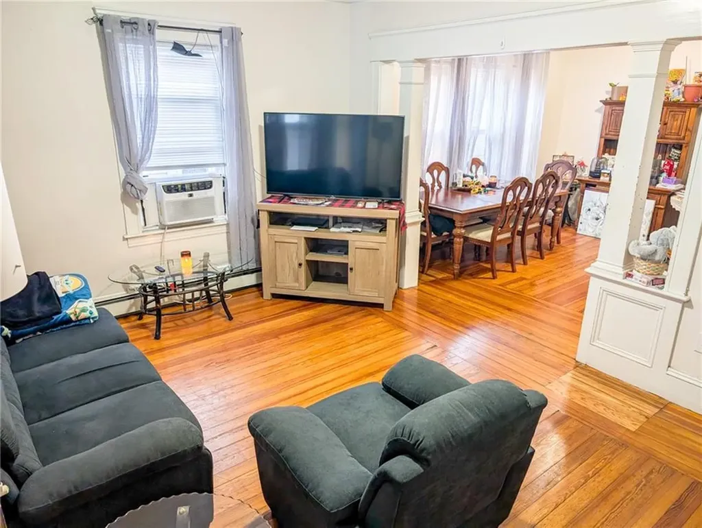10 Stamford Avenue Providence RI 02907