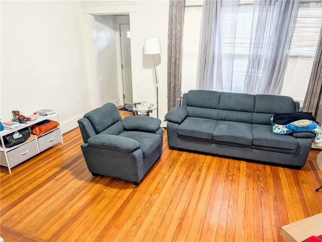 10 Stamford Avenue Providence RI 02907