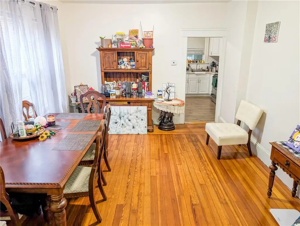 10 Stamford Avenue Providence RI 02907