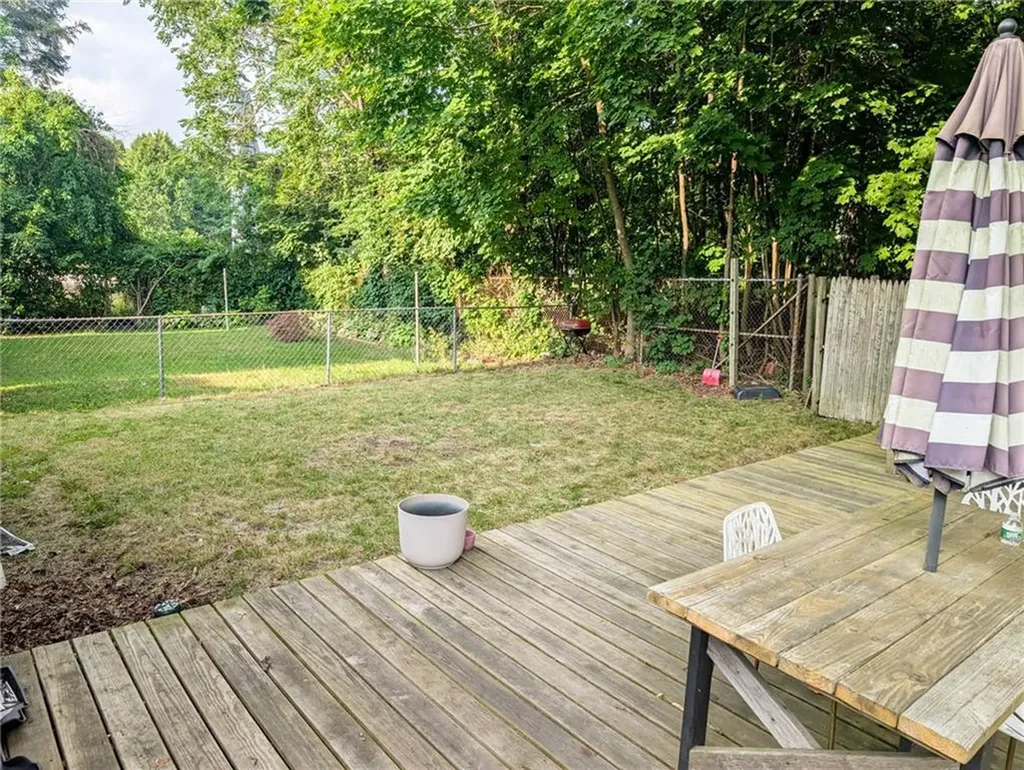 10 Stamford Avenue Providence RI 02907