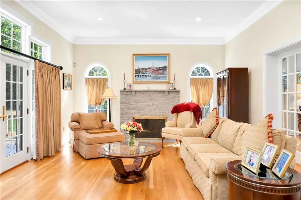185 Joseph Court Warwick RI 02886